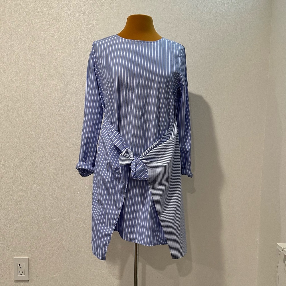 Shirt dress with bow upfront